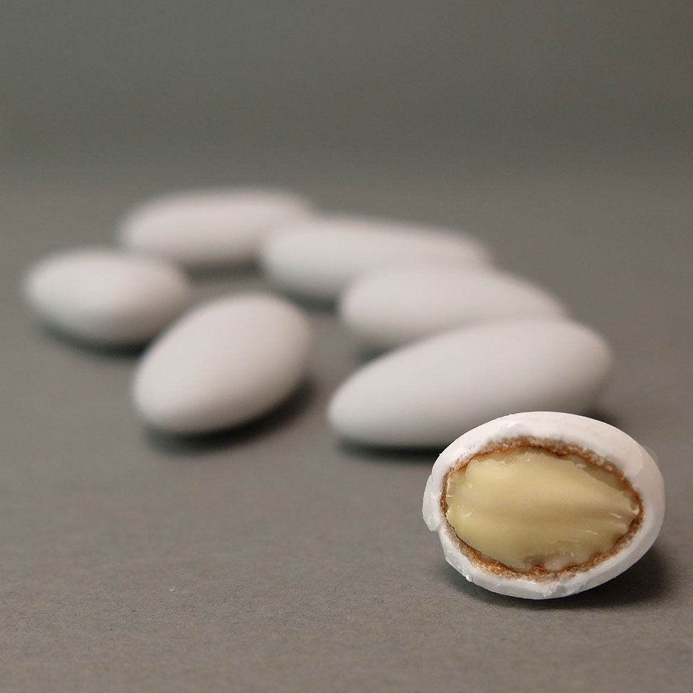 Excellentes dragées aux amandes blanches composées de 30 % d